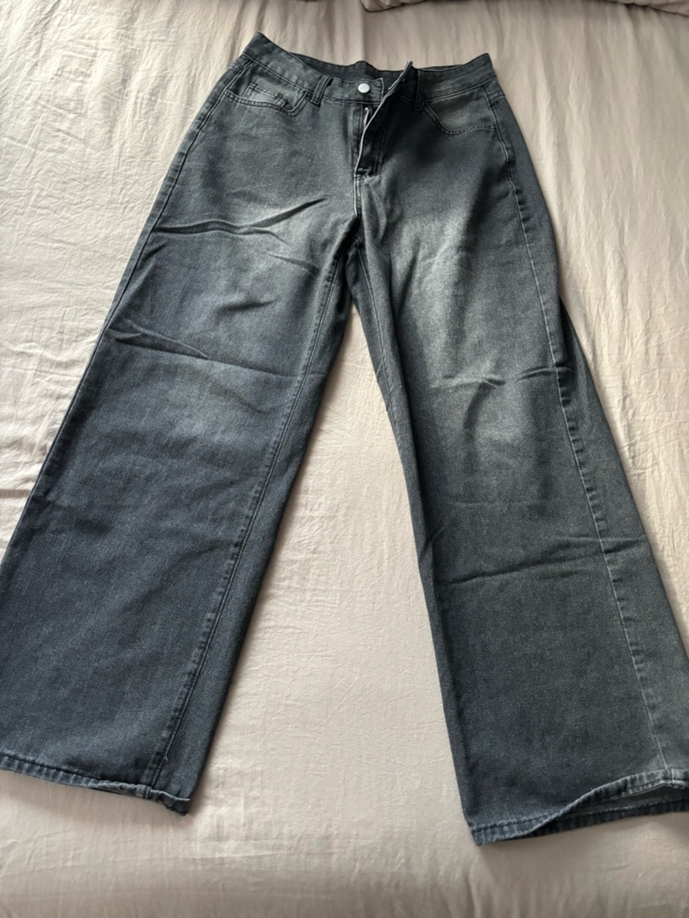 SHEIN Charcoal Wide-Leg Women’s Jeans